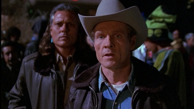 ROSWELL_-_E1X01_PILOT_433.jpg