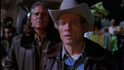 ROSWELL_-_E1X01_PILOT_435.jpg