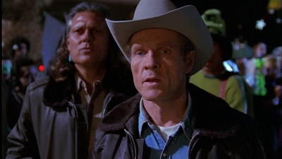 ROSWELL_-_E1X01_PILOT_436.jpg