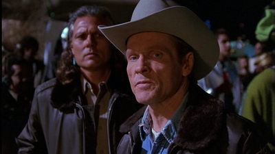 ROSWELL_-_E1X01_PILOT_441.jpg