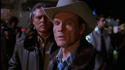 ROSWELL_-_E1X01_PILOT_442.jpg