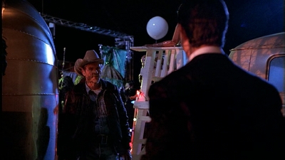 ROSWELL_-_E1X01_PILOT_445.jpg