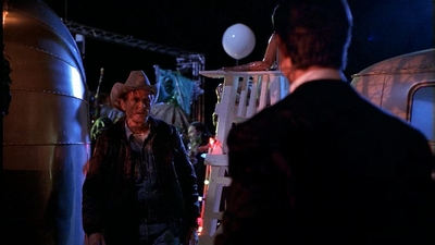 ROSWELL_-_E1X01_PILOT_446.jpg