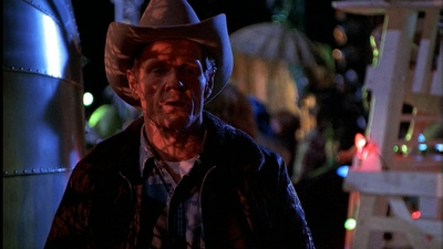 ROSWELL_-_E1X01_PILOT_452.jpg