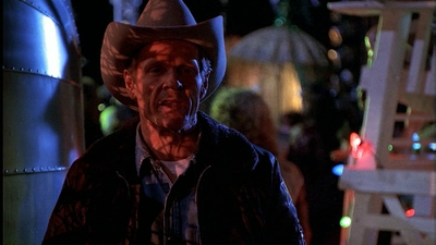 ROSWELL_-_E1X01_PILOT_455.jpg