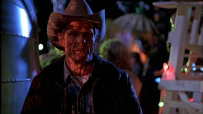 ROSWELL_-_E1X01_PILOT_458.jpg