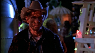 ROSWELL_-_E1X01_PILOT_459.jpg