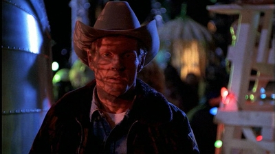 ROSWELL_-_E1X01_PILOT_461.jpg