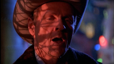 ROSWELL_-_E1X01_PILOT_466.jpg