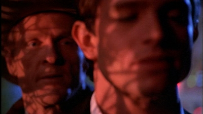 ROSWELL_-_E1X01_PILOT_469.jpg