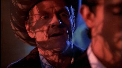 ROSWELL_-_E1X01_PILOT_475.jpg
