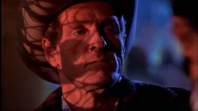 ROSWELL_-_E1X01_PILOT_478.jpg