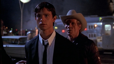 ROSWELL_-_E1X01_PILOT_486.jpg