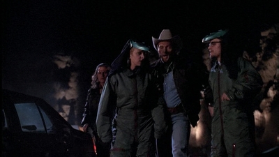 ROSWELL_-_E1X01_PILOT_492.jpg