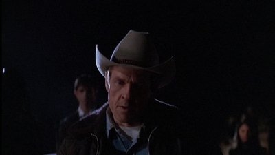 ROSWELL_-_E1X01_PILOT_495.jpg