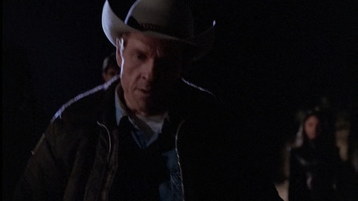 ROSWELL_-_E1X01_PILOT_496.jpg