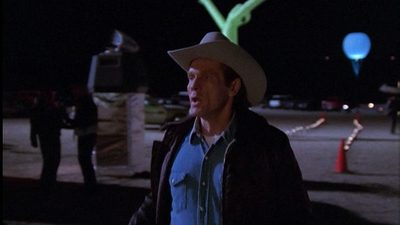 ROSWELL_-_E1X01_PILOT_512.jpg