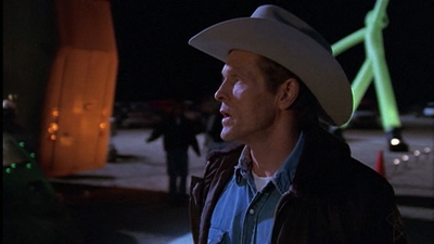 ROSWELL_-_E1X01_PILOT_516.jpg