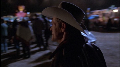 ROSWELL_-_E1X01_PILOT_524.jpg