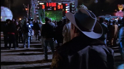 ROSWELL_-_E1X01_PILOT_528.jpg