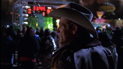 ROSWELL_-_E1X01_PILOT_544.jpg