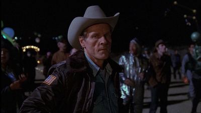 ROSWELL_-_E1X01_PILOT_556.jpg