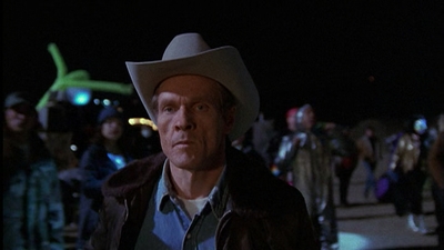 ROSWELL_-_E1X01_PILOT_565.jpg