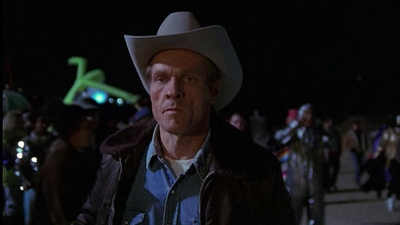 ROSWELL_-_E1X01_PILOT_567.jpg