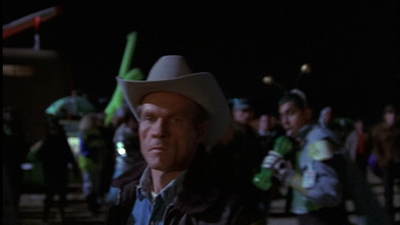 ROSWELL_-_E1X01_PILOT_568.jpg