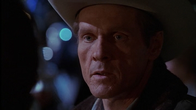 ROSWELL_-_E1X01_PILOT_582.jpg