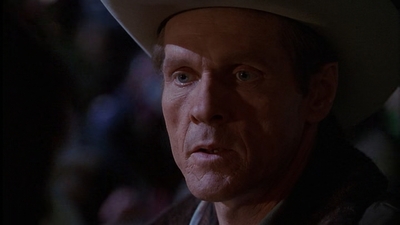 ROSWELL_-_E1X01_PILOT_584.jpg