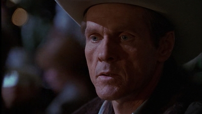 ROSWELL_-_E1X01_PILOT_586.jpg