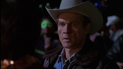 ROSWELL_-_E1X01_PILOT_592.jpg