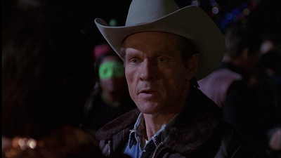 ROSWELL_-_E1X01_PILOT_595.jpg