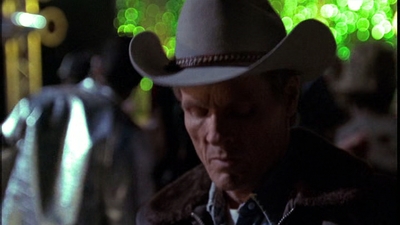 ROSWELL_-_E1X01_PILOT_604.jpg