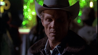 ROSWELL_-_E1X01_PILOT_606.jpg
