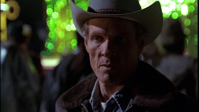 ROSWELL_-_E1X01_PILOT_608.jpg