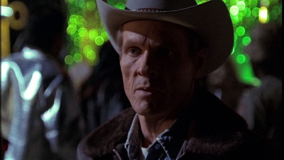 ROSWELL_-_E1X01_PILOT_610.jpg