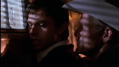 ROSWELL_-_E1X01_PILOT_615.jpg