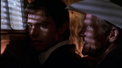 ROSWELL_-_E1X01_PILOT_617.jpg