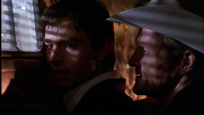ROSWELL_-_E1X01_PILOT_618.jpg
