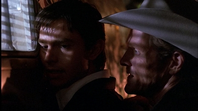 ROSWELL_-_E1X01_PILOT_619.jpg