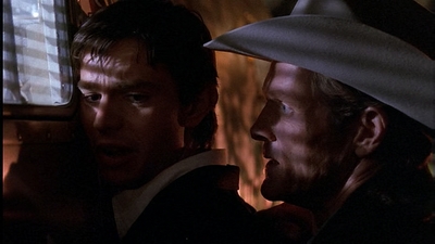 ROSWELL_-_E1X01_PILOT_622.jpg