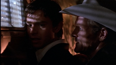 ROSWELL_-_E1X01_PILOT_624.jpg