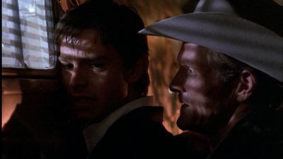 ROSWELL_-_E1X01_PILOT_625.jpg
