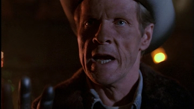 ROSWELL_-_E1X01_PILOT_628.jpg