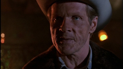 ROSWELL_-_E1X01_PILOT_636.jpg