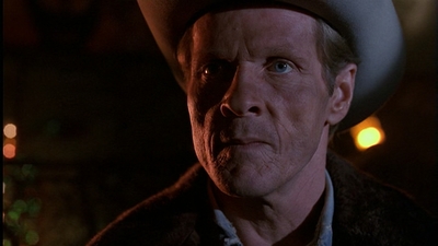 ROSWELL_-_E1X01_PILOT_648.jpg