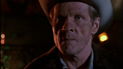 ROSWELL_-_E1X01_PILOT_649.jpg