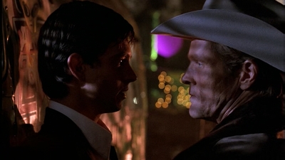 ROSWELL_-_E1X01_PILOT_665.jpg